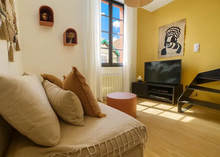 Apartment Superbe Maison Au Coeur De La A Deux Pas De La Cote Des Basques *